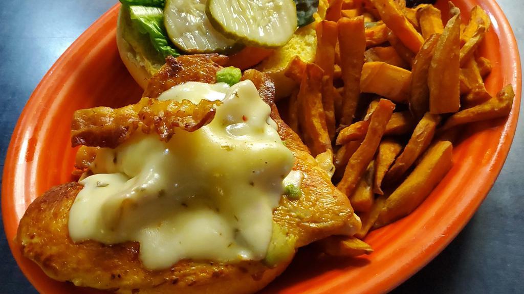 Cajun Chicken Melt · Chicken breast, bacon slices, Pepper Jack cheese, avocado, lettuce, green onion mayo. Served with sweet potato fries.