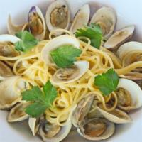 Linguine Alla Vongole · Fresh little neck clams, linguine, sauteéd in olive oil, garlic. Choice of white wine or fre...