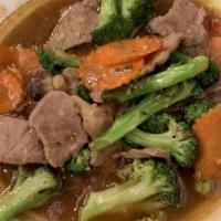 Thai Beef Oyster Sauce · Sautéed beef with broccoli and carrots in mushrooms and oyster sauce.