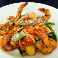 Spicy Wild Shrimp Pomodoro · Tomato sauce, baby spinach, heirloom tomatoes, parmesan cheese, fresh herbs. 840 cal