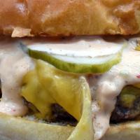 Oliver Burger Gfr · house-blend, american cheese, pickles, grilled onion, special sauce, pub bun.

Consuming raw...