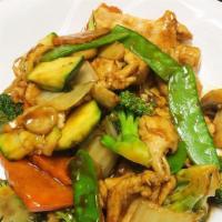 Chicken With Oyster Sauce · Served with white rice.