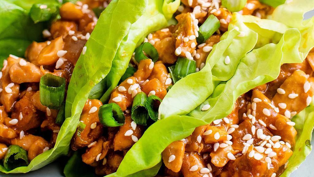 Lettuce Wraps · ground chicken, peanuts, lettuce, pickled vegetables, fried rice noodles