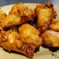 Fried Chicken Wings - 炸雞翼 · 8 pieces. Gluten free.