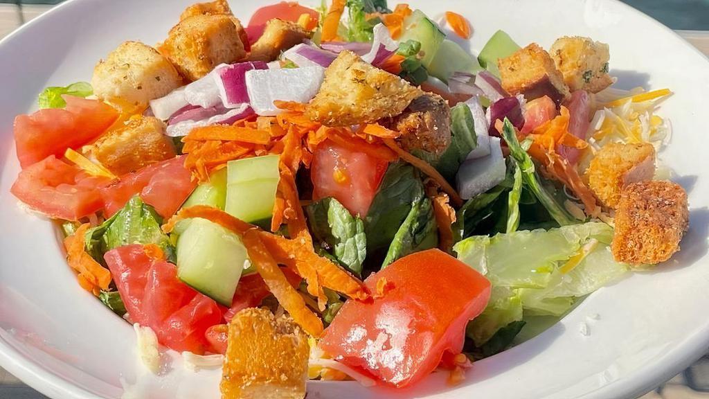 House Side Salad · lettuce mix, red onion, diced tomato, diced cucumber, cheddar jack cheese, croutons