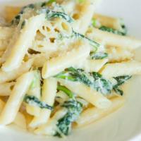 Penne Gorgonzola · V | Penne pasta tossed with spinach and creamy gorgonzola sauce.