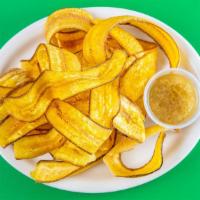 Homemade Plantain Chips / Mariquitas Con Mojo · 