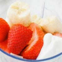 Sunny Days · Banana, strawberry, greek yougurt, honey and almond milk