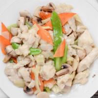 Moo Goo Gai Pan · Served with chicken fried rice and egg roll.