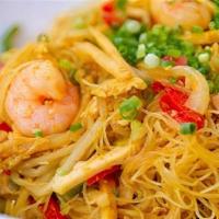 Seafood Singapore (Rice Noodle) · super soft rice noodle, spicy