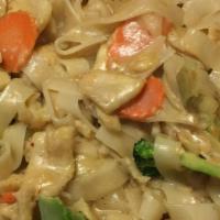 Peanut Noodle · Gluten Free. Wide rice noodles stir-fried with carrots, peapods, beansprouts, and eggs in pe...