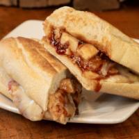 Bbq Chicken · Sweet barbecue sauce, oven-roasted chicken breast, shaved red onion, Mozzarella and smoked g...