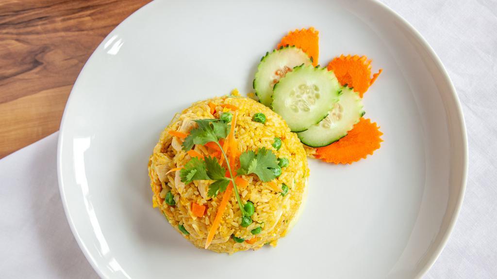 Curry Fried Rice · Popular. stir-fried Jasmine rice in curry powder with egg, onion, pea, carrot, and green onion.