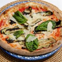 Pizza Parmigiana  · Mozzarella, Shaved Parmesan, Grilled Eggplant, Fresh Basil, San
Marzano Tomato Sauce.