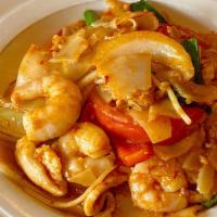 Drunken Noodles · Hot. Stir fried rice noodle with chicken and shrimp in Thai soy sauce.