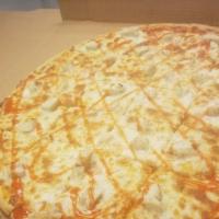 Buffalo Chicken Pizza · HOT BUFFALO SAUCE-CHICHEN- BACON-ONIONS-JALAPENOS PEPPERS-2L DRINK