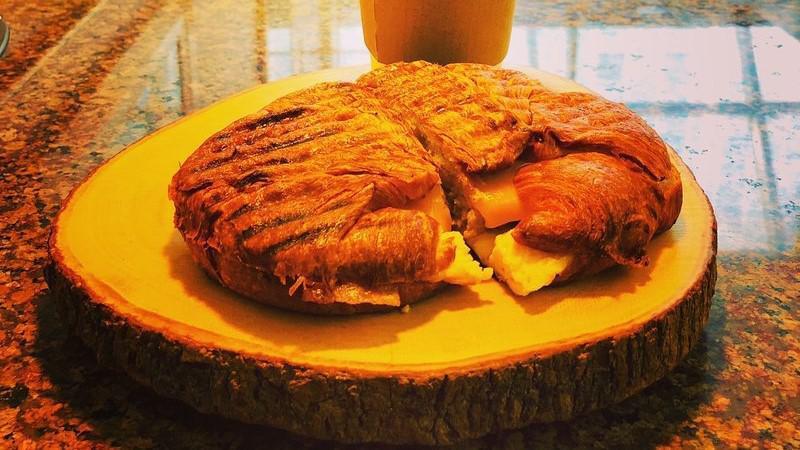 Egg, Bacon And Cheese Croissant Sandwich · 