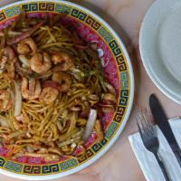 House Special Lo Mein · Soft spaghetti noodle.