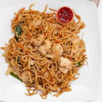 Chicken Lomein · Chicken stir fry with egg noodle, carrots and onions.