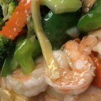 Shrimp W/ Vegetable · Shrimp stir fry with mix vegetable in a white wine sauce.