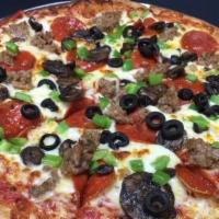 The Brewmaster'S Choice · Truly a brewmasterpiece pepperoni, sausage, mushrooms, red onions, black olives, green peppe...