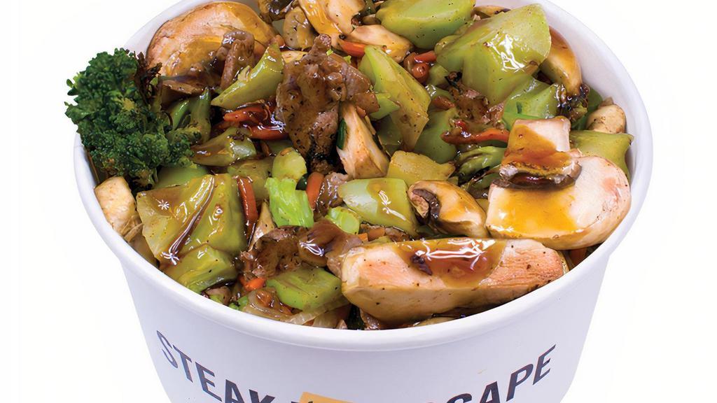 Korean Bbq Bowl · Cal. 320-333
Grilled steak or chicken, oven roasted broccoli and carrots, grilled onions, mushrooms, green pepper and Korean BBQ sauce.