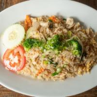 Thai Fried Rice Platter · Wok-fried rice with egg, carrot and pea in light garlic soy sauce.