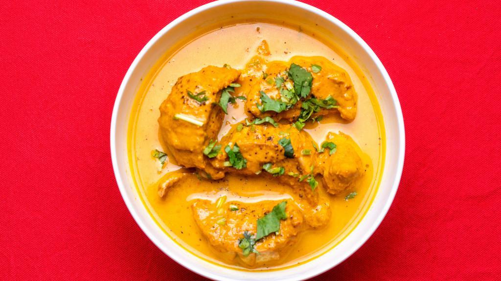  Veg Jhol Momo · Mouthwatering steamed nepalis spice dumplings immersed in their signature nepali sauce.