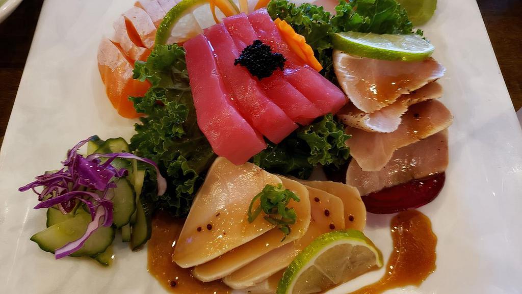 Sashimi Deluxe (20 Pc) · Chef choice mixed fresh fish.