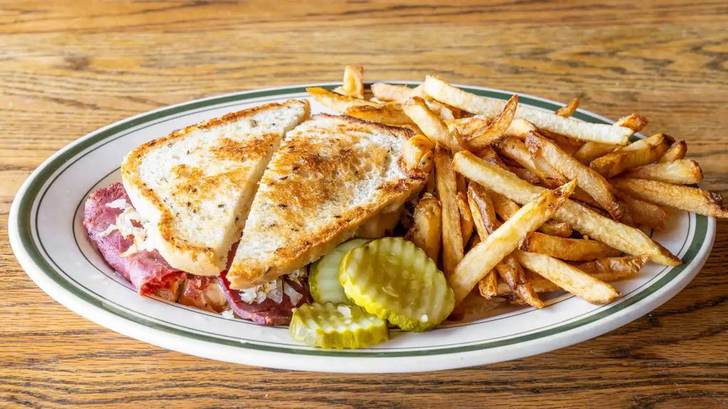 Sportsman's Grille · American · Sandwiches · Salad · Burgers · Soup