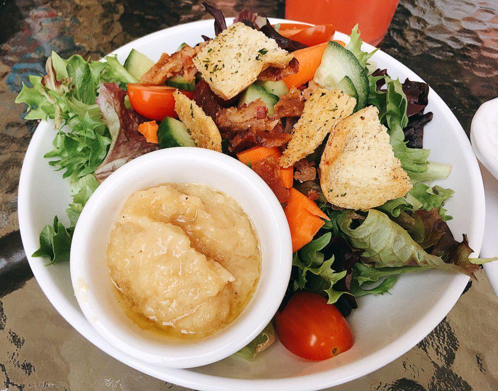 The Mac House · Salad · Sandwiches · Soup · Desserts