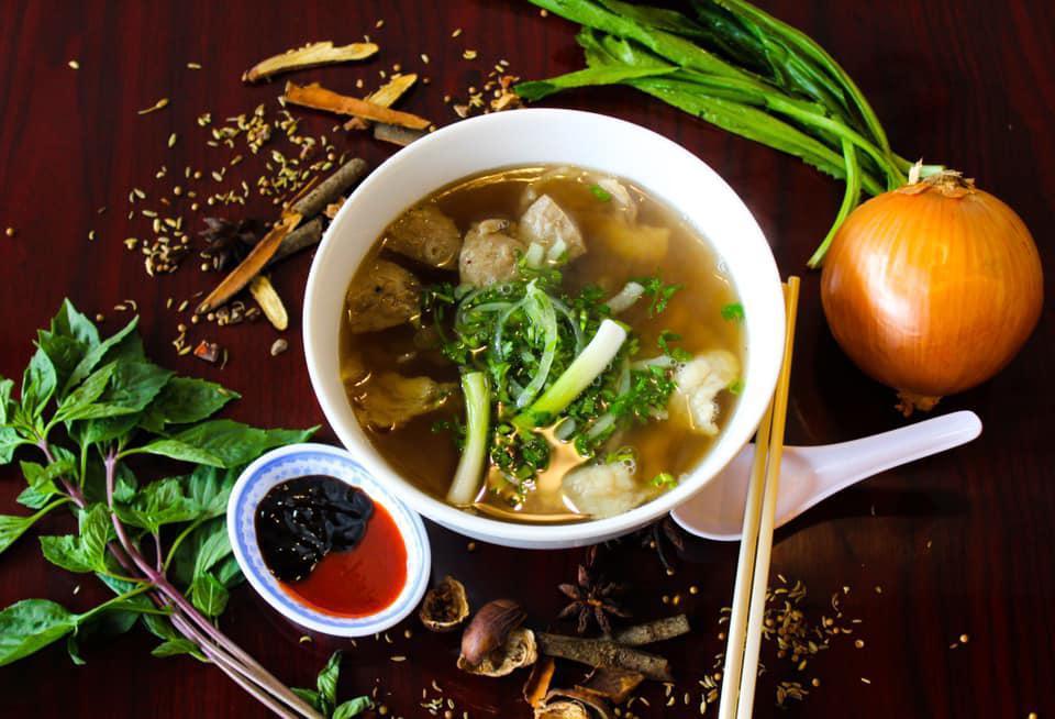 Pho T&n · Vietnamese · Noodles · Soup · Seafood