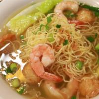 Mì Đồ Biển · Egg noodle soup with shrimp, squid and fish ball.