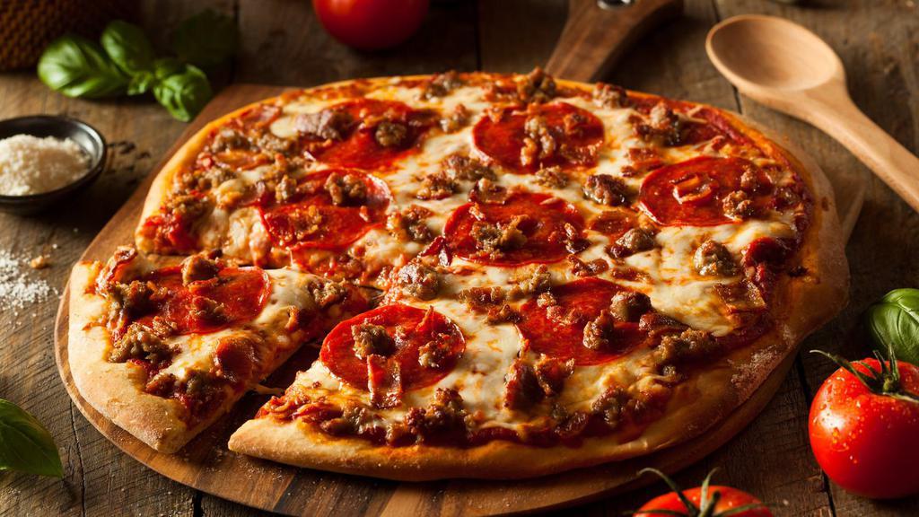 Pepperoni Lovers Pizza · Pepperoni on pepperoni on pepperoni and tons of mozzarella cheese on a fresh baked pizza.