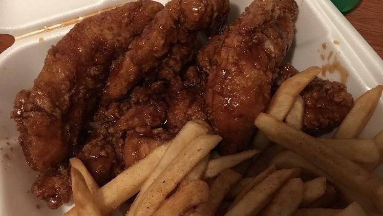5 Pieces Tenders · 5 pieces of breaded chicken tenders and 1 flavor.