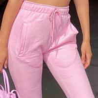 Stacked Sweatpants - Pink · Stacked sweatpants with elastic band and drawstrings. Made with breathable cotton. 

Fit: tr...