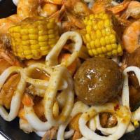 Seafood Combo · 1lb Shrimp (Headless) and 1/2 lb Calamari