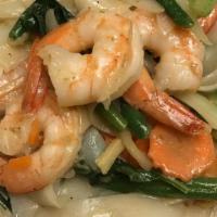 Green Curry Stirfried With Noodle · Stirfried  noodle with shrimp, bamboo, carrot, onion, bell pepper, basil in green curry past...