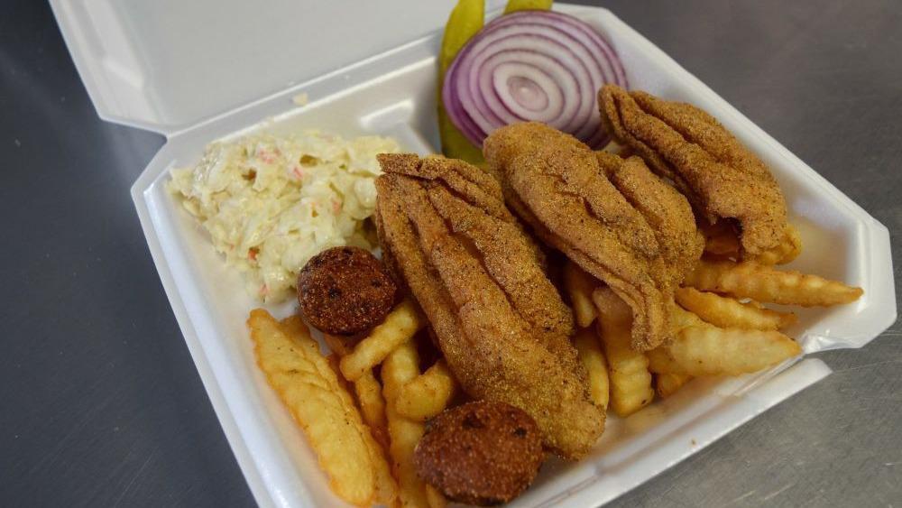 4Pc Catfish Basket · 4 Catfish Filets, Fries, Hush Puppies
pickle, onion and sauce.
Please let us know how you want your fish cooked!