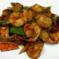 Scallops & Shrimp With Special Garlic Sauce · Spicy. Spicy hot! Large deep sea scallops and jumbo shrimp sautéed with fresh ginger in chef...