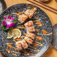 Twin Tower · Shrimp tempura, eel, crab meat(crab meat)