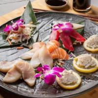 Sashimi Special · 20 pieces sashimi with 1 special roll