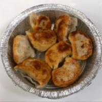 Fried Dumplings / 鍋點 · 8 Pc