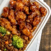 General Tso'S Chicken · A chunk of spicy chicken breaded & deep fried in an amazing sweet spicy sauce bedded with fr...