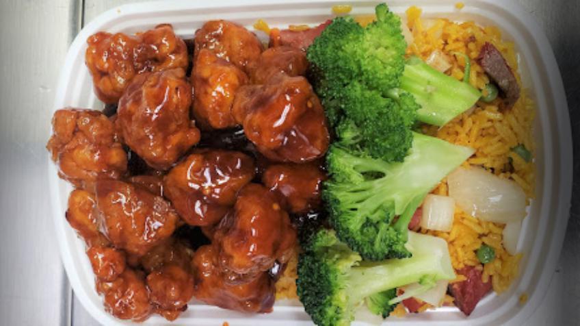 S 1. General Tso'S Chicken  · Spicy. Chunks of marinated chicken deep fried crispy, served in a chef's special
spicy sauce, on a bed of fresh steamed broccoli