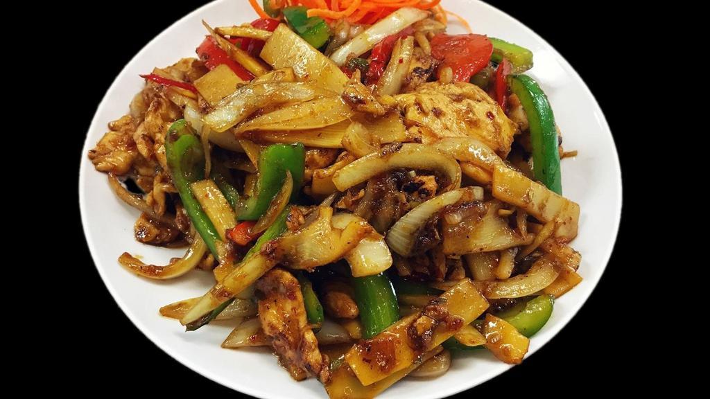 Lemon Grass · Your choice of beef, chicken or shrimp stir-fried in a lemongrass sauce with onions, bamboo shoots, and bell peppers.