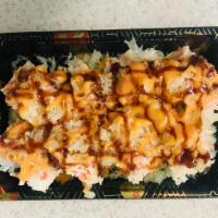 Sp17. Fantasy Roll · California roll topped with spicy crabmeat, and crispy crunch.