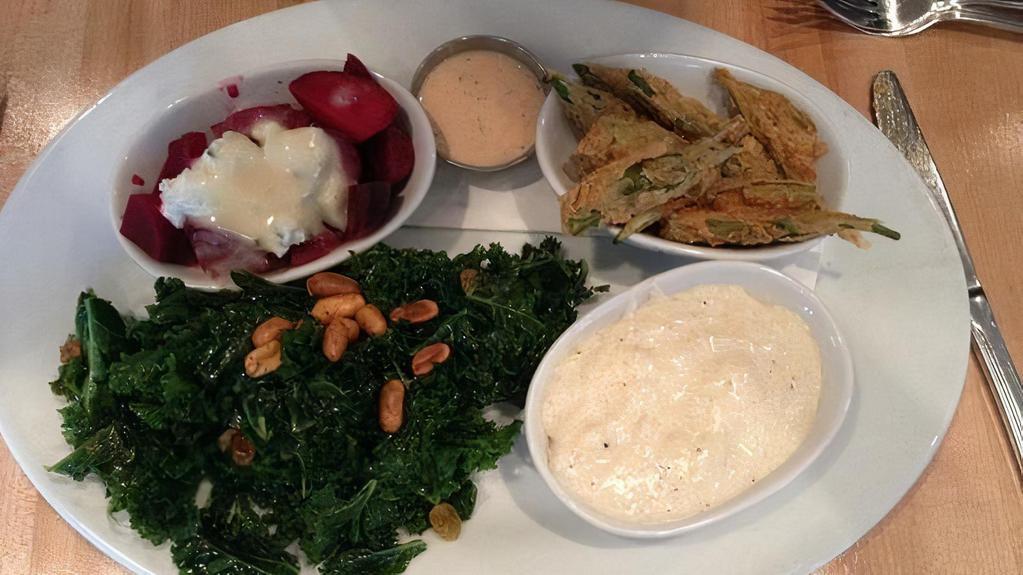 Veggie Plate With Sides (4) · 