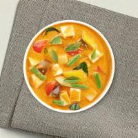 Kaeng Karee (Large) · Yellow curry with potato, pineapple, and onion. Comes with rice.