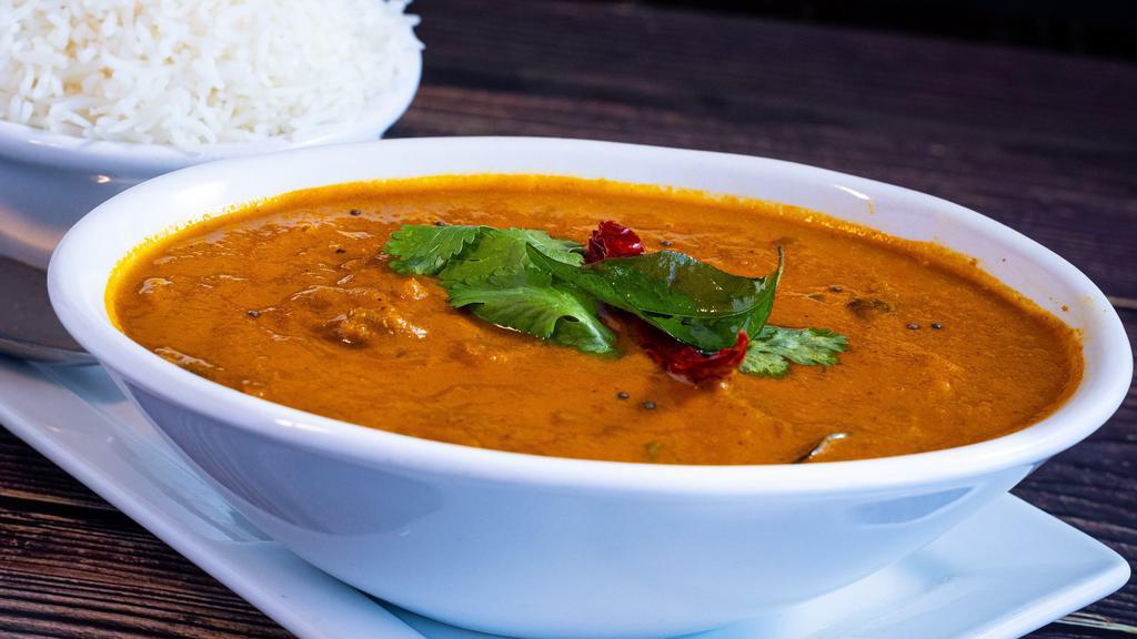 Korma Curries · Chicken/Goat/Lamb cooked with yoghurt, cream, and cashews.